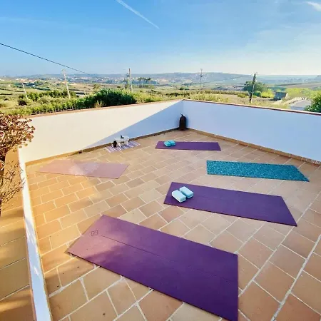 Alojamento de Acomodação e Pequeno-almoço Da Silva Surfcamp- 3 Bettzimmer Mit Fruehstueck 3*